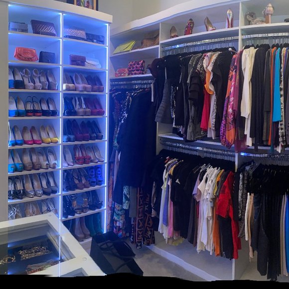 Meet your Posher, Sanaz + Spike the Yorkie! ❤️ - Picture 10 of 15